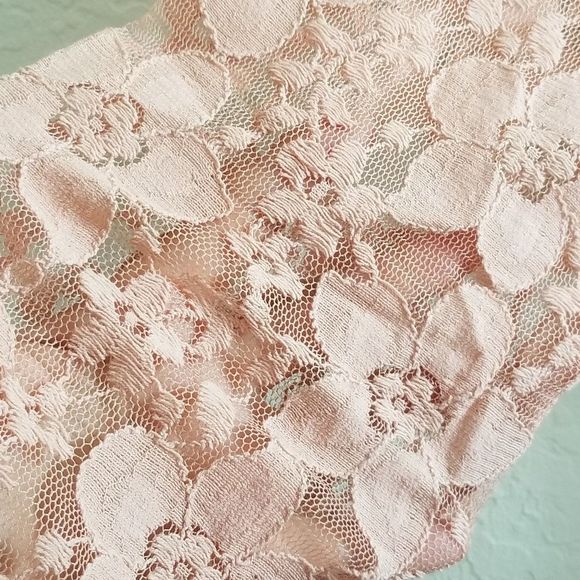 NEW Lace Top Adrianna Papell sheer lace sleeves - Picture 3 of 5